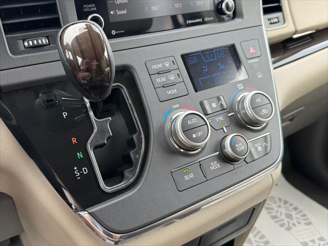 2019 Toyota Sienna XLE 8 Passenger