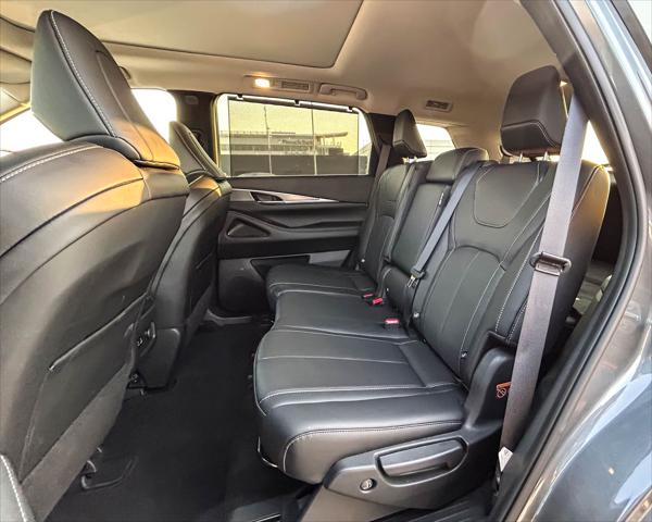 2024 INFINITI QX60 LUXE