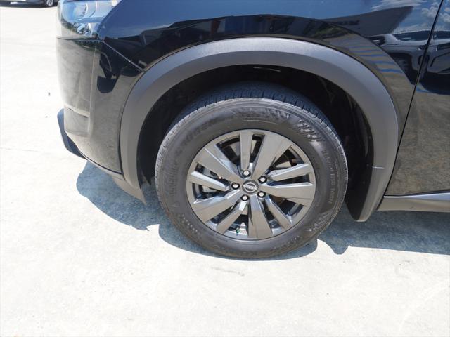 2023 Nissan Pathfinder SV FWD