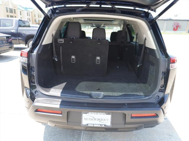 2023 Nissan Pathfinder SV FWD