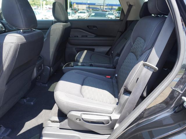 2023 Nissan Pathfinder SV FWD