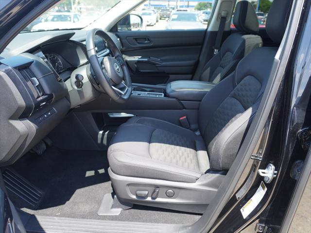 2023 Nissan Pathfinder SV FWD