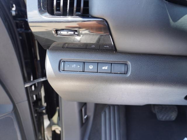 2023 Nissan Pathfinder SV FWD