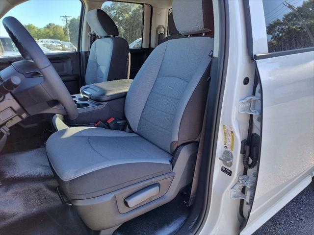 2024 RAM Ram 1500 Classic RAM 1500 CLASSIC TRADESMAN QUAD CAB 4X2 64 BOX