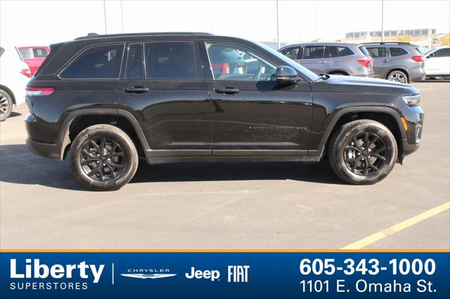 2024 Jeep Grand Cherokee Altitude 4x4 2024 Jeep Grand Cherokee Altitude 4x4
