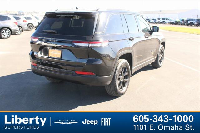 2024 Jeep Grand Cherokee Altitude 4x4 2024 Jeep Grand Cherokee Altitude 4x4