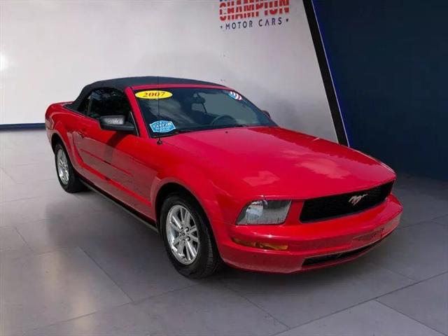 2007 Ford Mustang V6 Deluxe