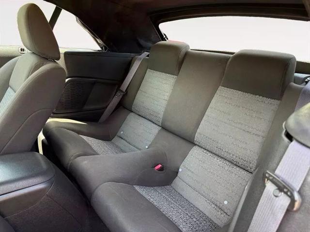 2007 Ford Mustang V6 Deluxe