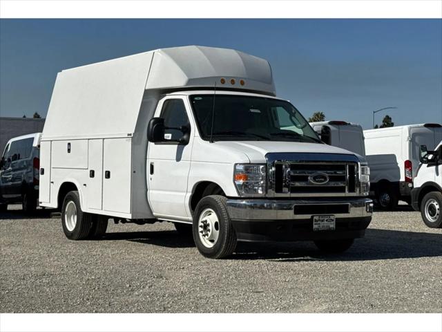 2025 Ford E-350 Cutaway E-Series Cutaway