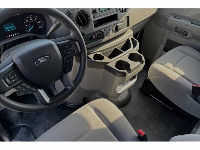 2025 Ford E-350 Cutaway E-Series Cutaway