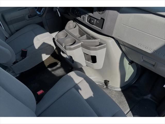 2025 Ford E-350 Cutaway E-Series Cutaway