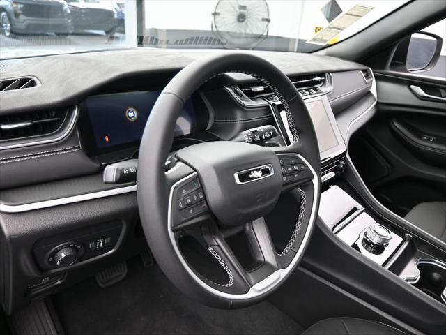 2024 Jeep Grand Cherokee GRAND CHEROKEE LAREDO X 4X2