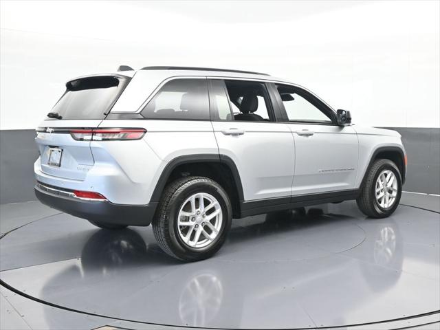 2024 Jeep Grand Cherokee GRAND CHEROKEE LAREDO X 4X2