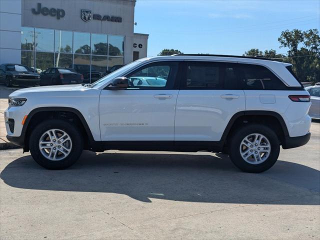 2024 Jeep Grand Cherokee GRAND CHEROKEE LAREDO 4X2