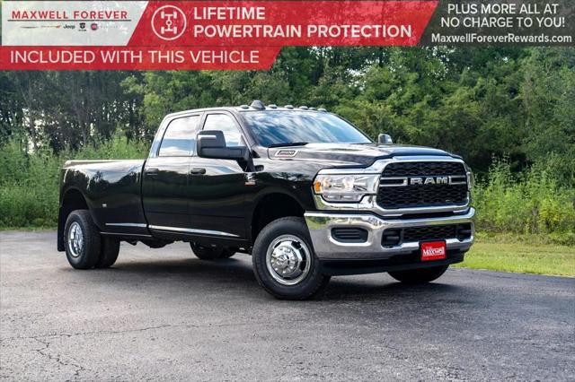 2024 RAM Ram 3500 RAM 3500 TRADESMAN CREW CAB 4X4 8 BOX