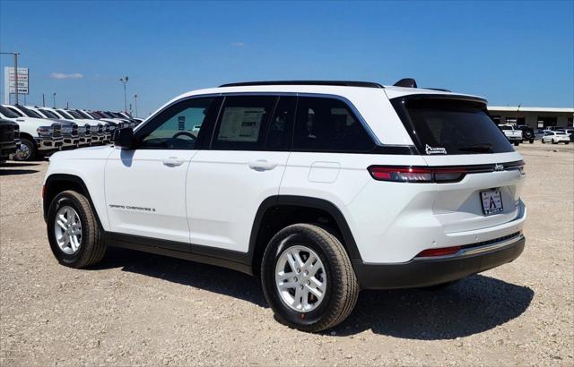 2024 Jeep Grand Cherokee GRAND CHEROKEE LAREDO 4X2