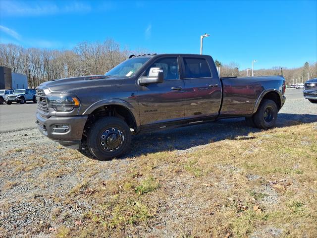 2024 RAM Ram 3500 RAM 3500 LIMITED CREW CAB 4X4 8 BOX