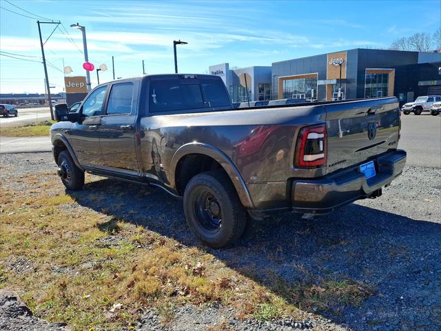 2024 RAM Ram 3500 RAM 3500 LIMITED CREW CAB 4X4 8 BOX