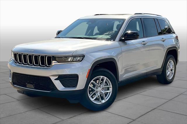 2024 Jeep Grand Cherokee GRAND CHEROKEE LAREDO X 4X4