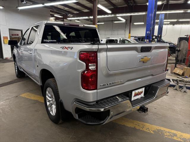 2021 Chevrolet Silverado 1500 4WD Crew Cab Short Bed LT