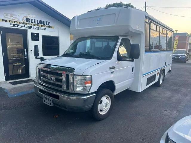 2014 Ford E-450 Cutaway Cutaway Van 2D for sale in Miami, FL