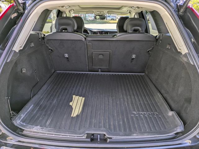 2022 Volvo XC60 B5 Inscription