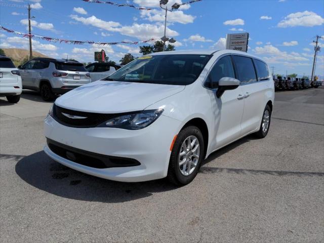 2022 Chrysler Voyager LX