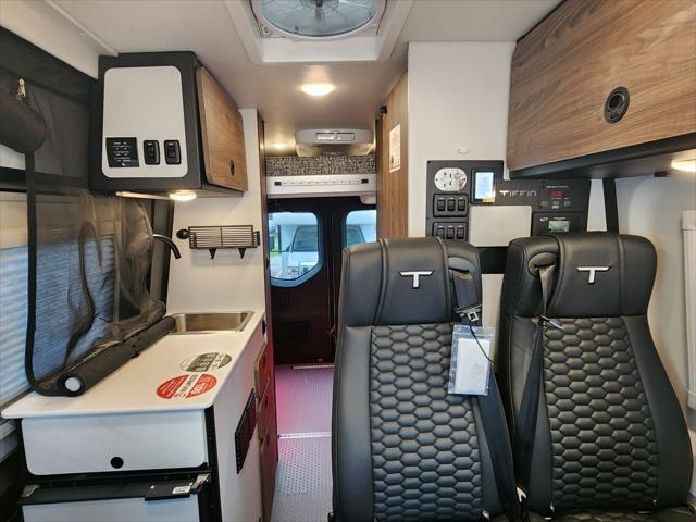 2025 Mercedes-Benz Sprinter 2500 Unknown