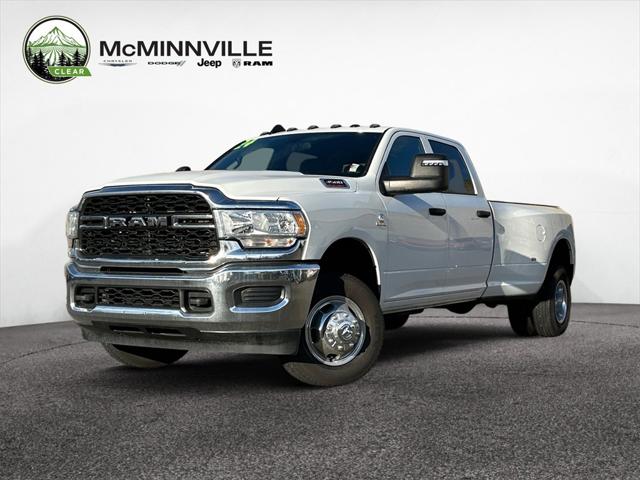 2024 RAM 3500 Tradesman Crew Cab 4x4 8 Box