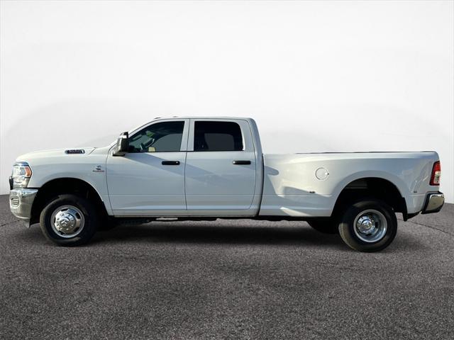 2024 RAM 3500 Tradesman Crew Cab 4x4 8 Box