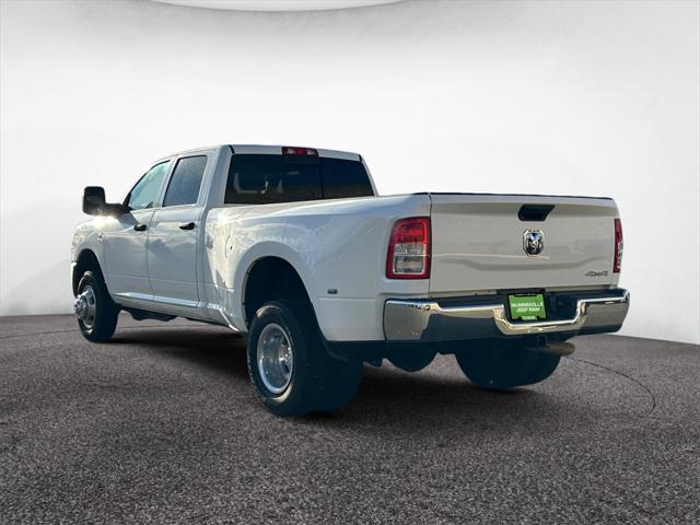 2024 RAM 3500 Tradesman Crew Cab 4x4 8 Box