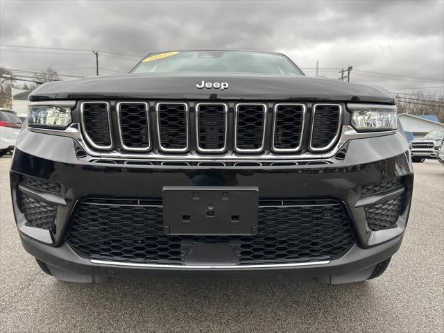 2022 Jeep Grand Cherokee Laredo 4x4