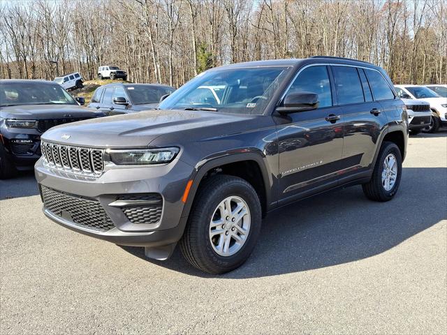 2024 Jeep Grand Cherokee GRAND CHEROKEE LAREDO 4X4