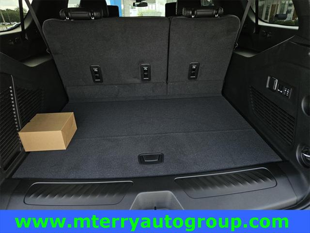 2024 Chevrolet Suburban 2WD LT