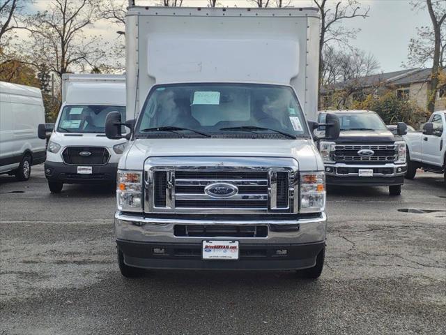 2025 Ford E-350 Cutaway Base