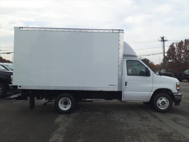 2025 Ford E-350 Cutaway Base