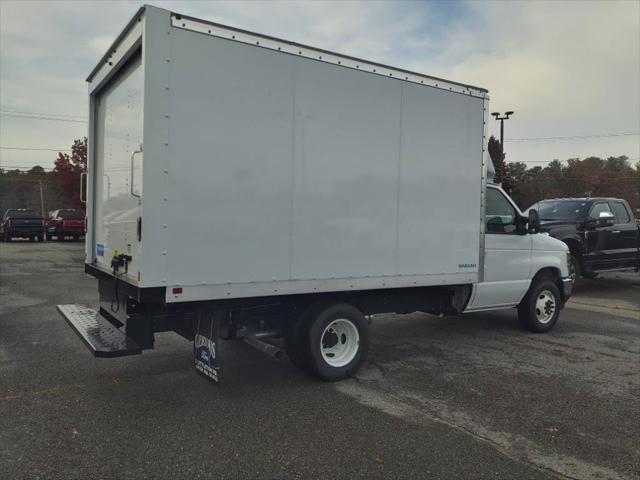 2025 Ford E-350 Cutaway Base