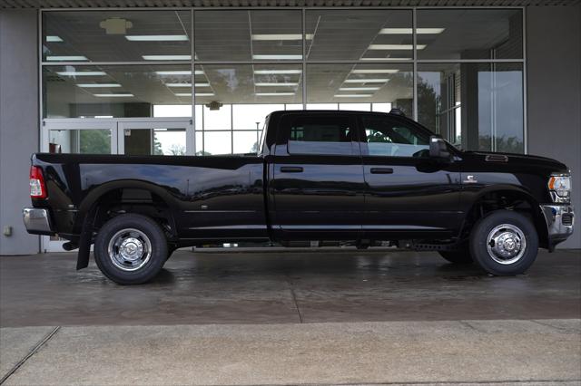 2024 RAM Ram 3500 RAM 3500 TRADESMAN CREW CAB 4X4 8 BOX