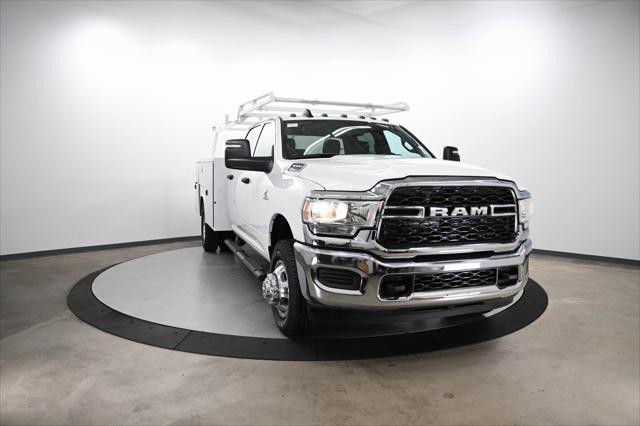 2024 RAM Ram 3500 Chassis Cab RAM 3500 TRADESMAN CREW CAB CHASSIS 4X4 60 CA