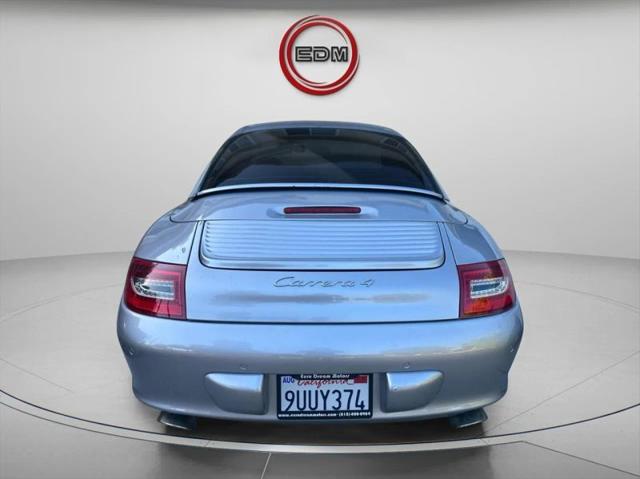 2004 Porsche 911 Carrera