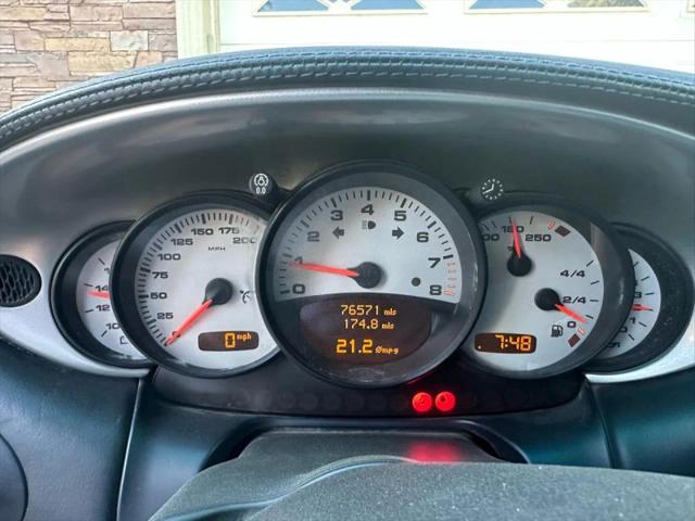 2004 Porsche 911 Carrera