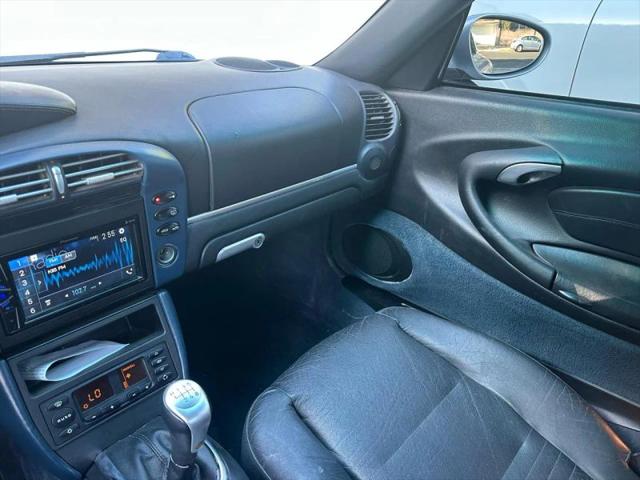 2004 Porsche 911 Carrera