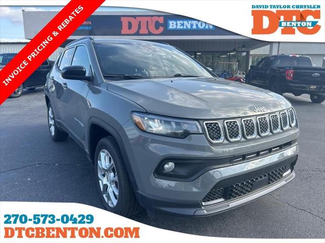 2024 Jeep Compass COMPASS LATITUDE LUX 4X4