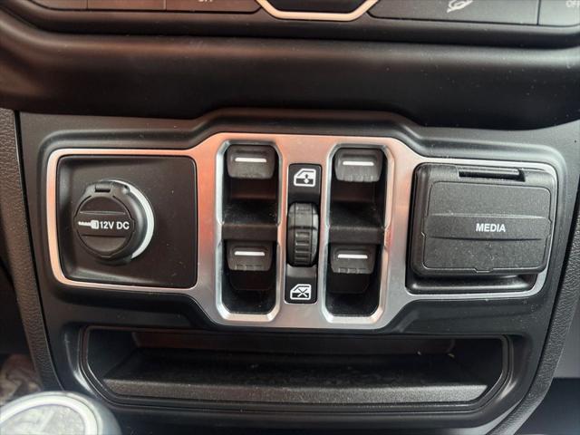 2020 Jeep Wrangler Sahara Altitude 4x4