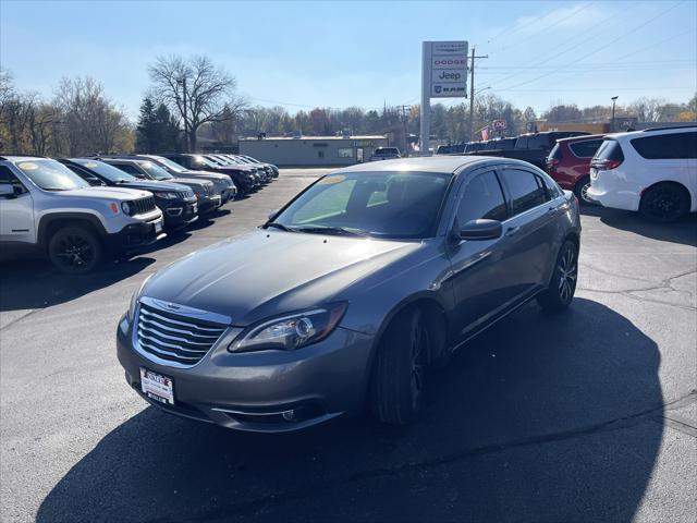 2013 Chrysler 200 Touring