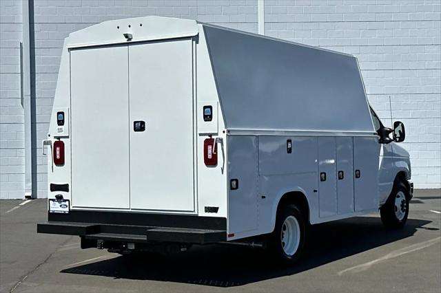 2025 Ford E-350 Cutaway E-Series Cutaway
