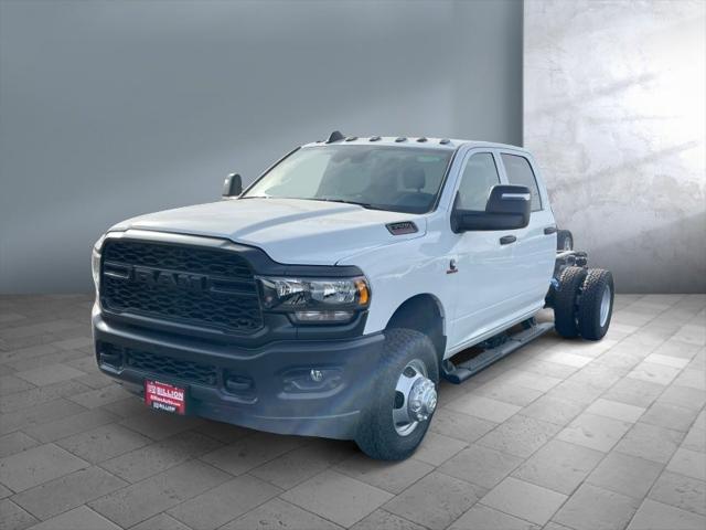 2024 RAM Ram 3500 Chassis Cab RAM 3500 TRADESMAN CREW CAB CHASSIS 4X4 60 CA 2024 RAM Ram 3500 Chassis Cab RAM 3500 TRADESMAN CREW CAB CHASSIS 4X4 60 CA