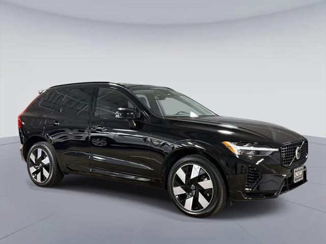 2024 Volvo XC60 Recharge T8 Ultimate Dark Theme