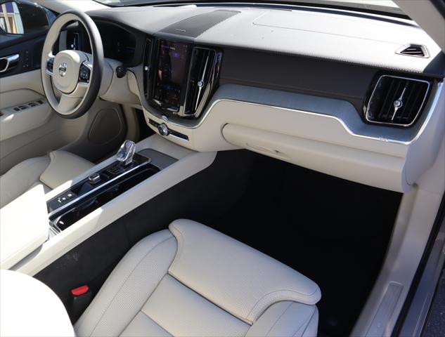 2025 Volvo XC60 Plug-In Hybrid Ultra