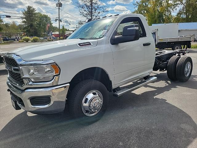 2024 Ram 3500 Tradesman/SLT